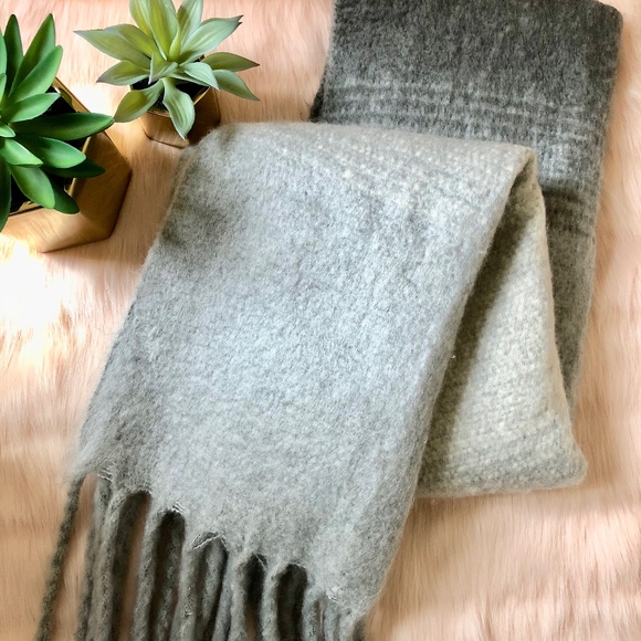 H&M Accessories - H&M Oversized Ombre Scarf